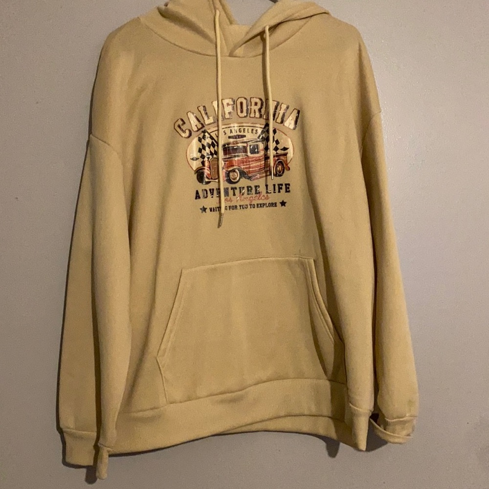 Yellow hoodie size xl never worn